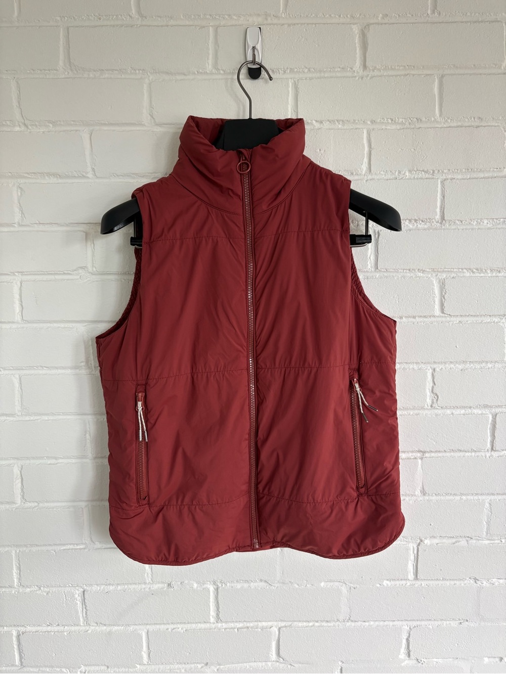 Vuori Canyon Insulated Vest Women’s Small PrimaLoft Rust VW533